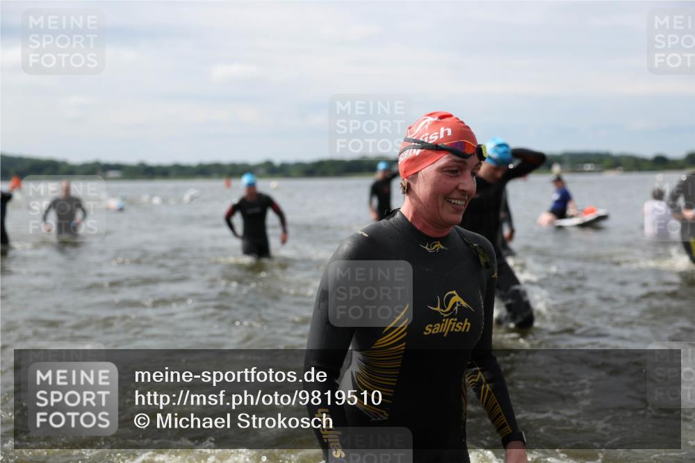 21.06.2026 - Viking Triathlon Michael Strokosch http://msf.ph/oto/9819510 21.06.2026 10:45:22 Schwimmen 37, 48, 54, 85, 105, 147, 158, 258, 273, 274, 302, 354, 376, 540, 562, 635 meine-sportfotos.de