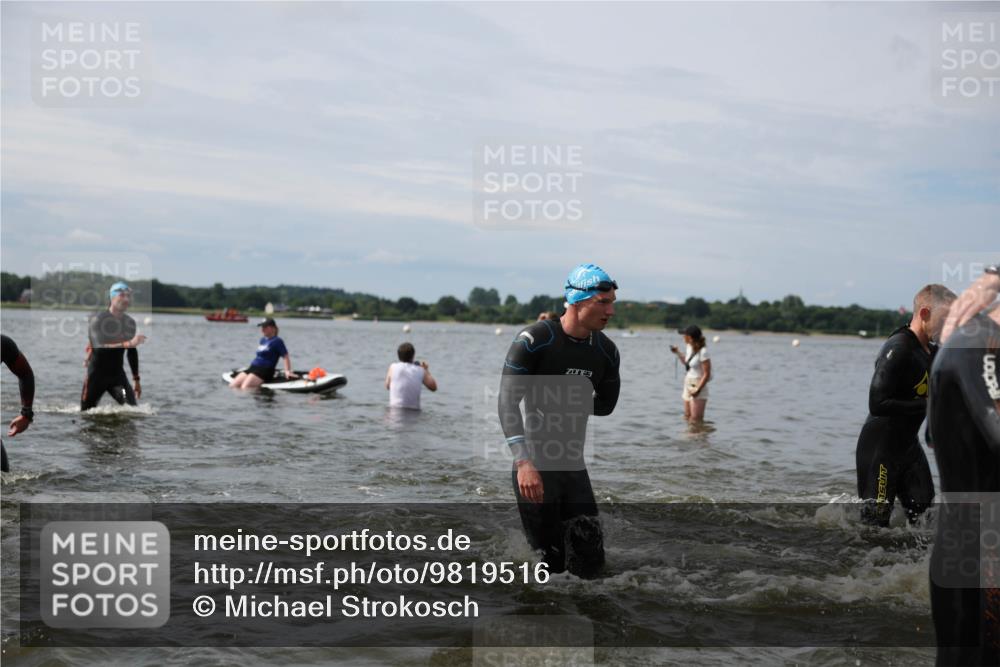 21.06.2026 - Viking Triathlon Michael Strokosch http://msf.ph/oto/9819516 21.06.2026 10:45:25 Schwimmen 37, 48, 54, 85, 105, 147, 158, 273, 274, 302, 354, 376, 540, 562, 635 meine-sportfotos.de