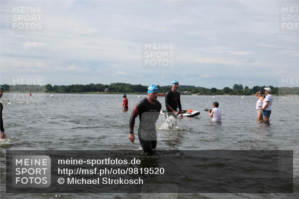 21.06.2026 - Viking Triathlon Michael Strokosch http://msf.ph/oto/9819520 21.06.2026 10:45:27 Schwimmen 37, 48, 54, 85, 105, 147, 158, 273, 274, 302, 354, 376, 540, 562, 635 meine-sportfotos.de