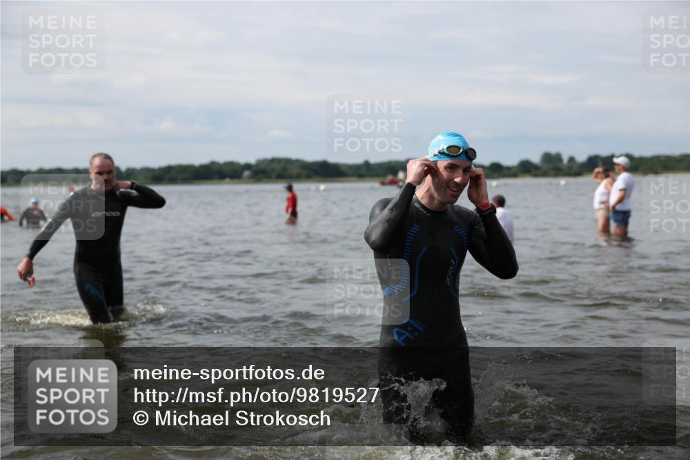 21.06.2026 - Viking Triathlon Michael Strokosch http://msf.ph/oto/9819527 21.06.2026 10:45:31 Schwimmen 37, 54, 85, 105, 158, 376, 540, 562, 635 meine-sportfotos.de