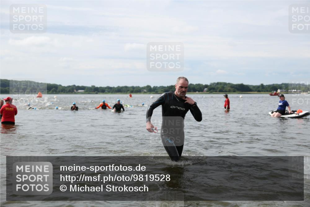 21.06.2026 - Viking Triathlon Michael Strokosch http://msf.ph/oto/9819528 21.06.2026 10:45:32 Schwimmen 37, 54, 85, 158, 376, 540, 562 meine-sportfotos.de