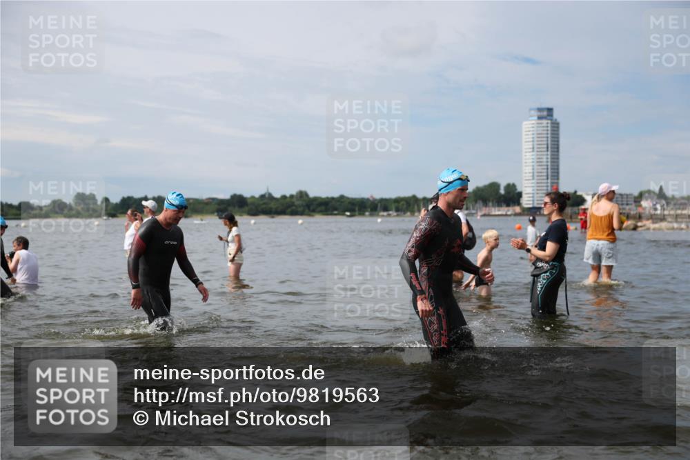 21.06.2026 - Viking Triathlon Michael Strokosch http://msf.ph/oto/9819563 21.06.2026 10:46:00 Schwimmen 91, 107, 138, 172, 196, 245, 331, 389, 403, 405, 448, 494, 510, 534, 539, 555, 563 meine-sportfotos.de