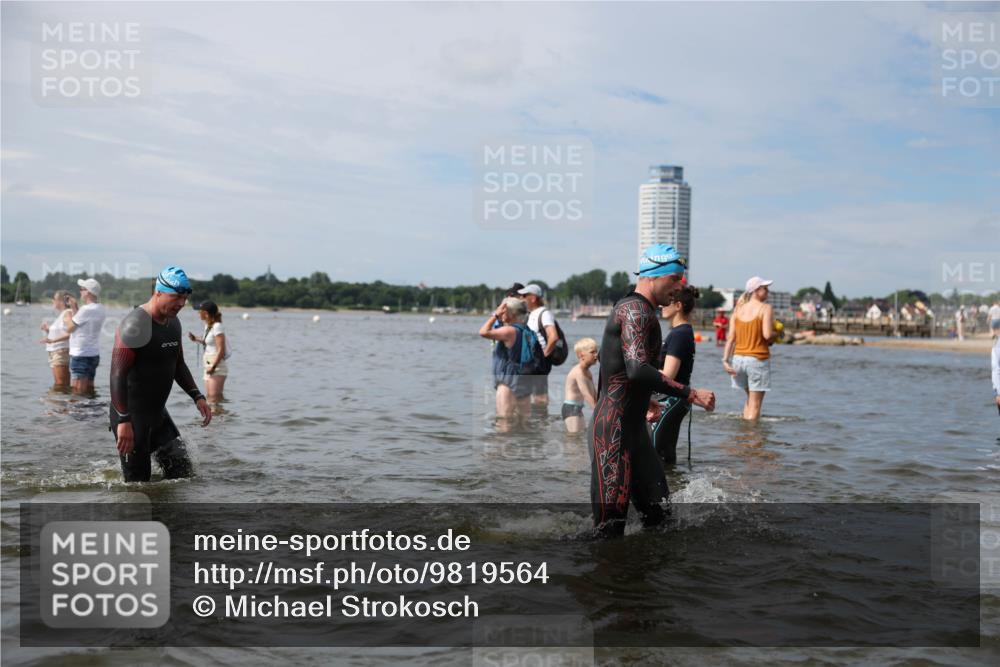 21.06.2026 - Viking Triathlon Michael Strokosch http://msf.ph/oto/9819564 21.06.2026 10:46:00 Schwimmen 91, 107, 138, 172, 196, 245, 331, 389, 403, 405, 448, 494, 510, 534, 539, 555, 563 meine-sportfotos.de