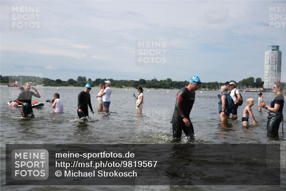 21.06.2026 - Viking Triathlon Michael Strokosch http://msf.ph/oto/9819567 21.06.2026 10:46:01 Schwimmen 91, 107, 138, 196, 245, 331, 389, 403, 405, 448, 494, 510, 534, 539, 555, 563 meine-sportfotos.de
