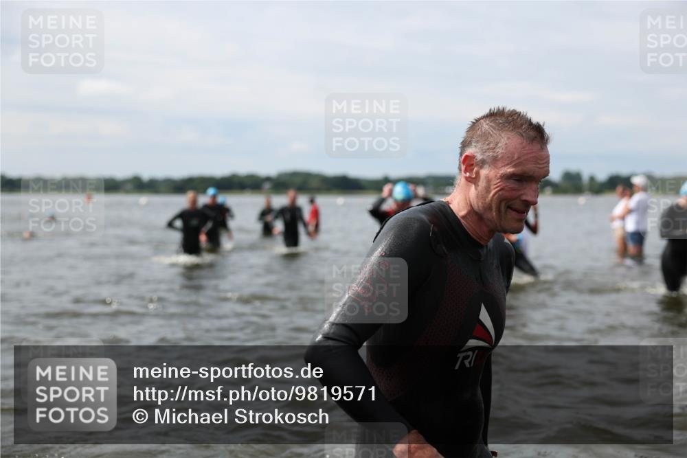 21.06.2026 - Viking Triathlon Michael Strokosch http://msf.ph/oto/9819571 21.06.2026 10:46:03 Schwimmen 91, 107, 138, 196, 245, 322, 324, 331, 389, 403, 405, 448, 494, 510, 534, 539, 555, 563 meine-sportfotos.de