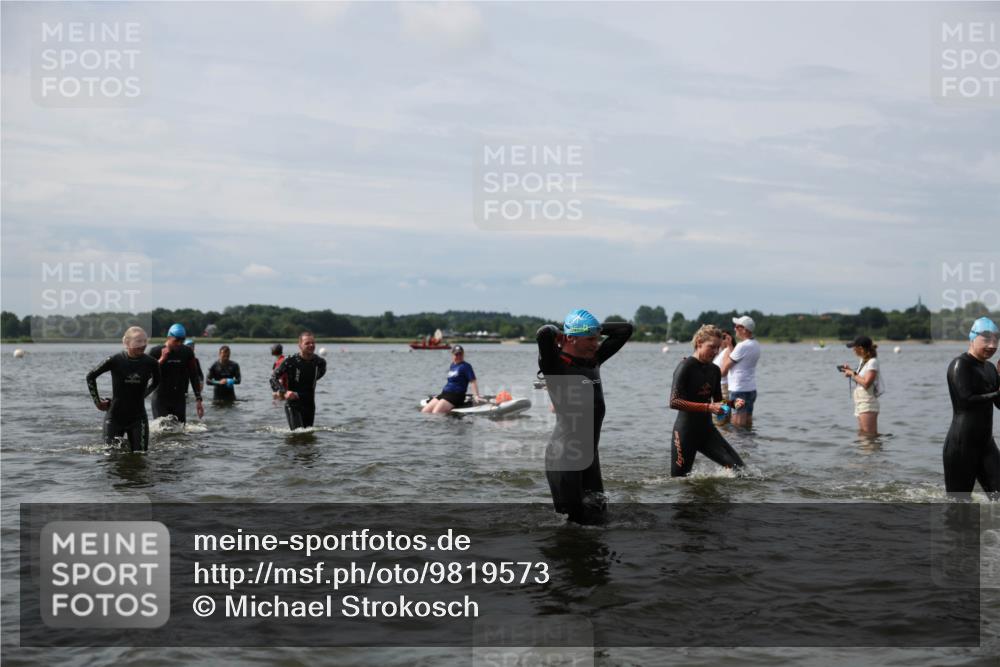 21.06.2026 - Viking Triathlon Michael Strokosch http://msf.ph/oto/9819573 21.06.2026 10:46:04 Schwimmen 91, 107, 138, 196, 245, 322, 324, 331, 403, 448, 494, 510, 534, 539, 555, 563 meine-sportfotos.de