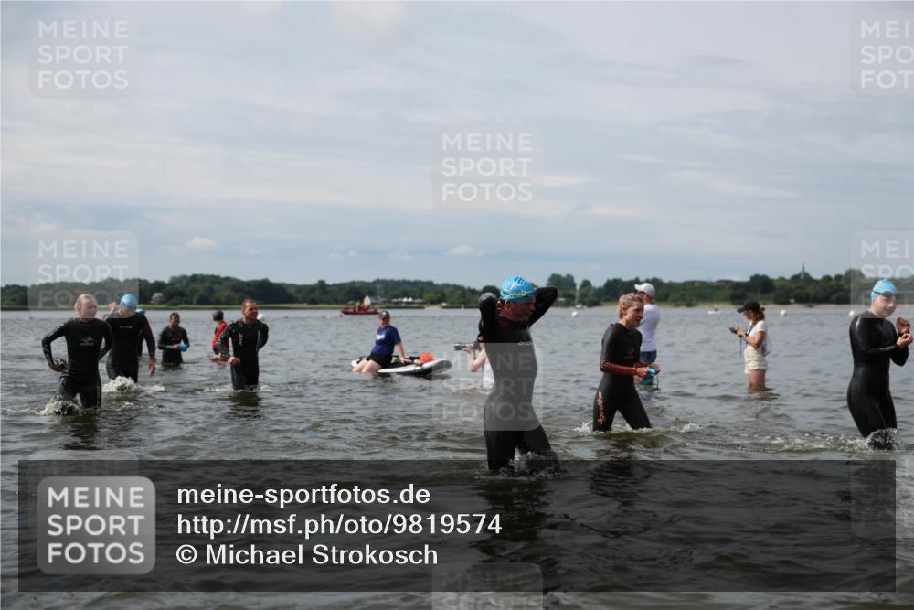 21.06.2026 - Viking Triathlon Michael Strokosch http://msf.ph/oto/9819574 21.06.2026 10:46:04 Schwimmen 91, 107, 138, 196, 245, 322, 324, 331, 403, 448, 494, 510, 534, 539, 555, 563 meine-sportfotos.de