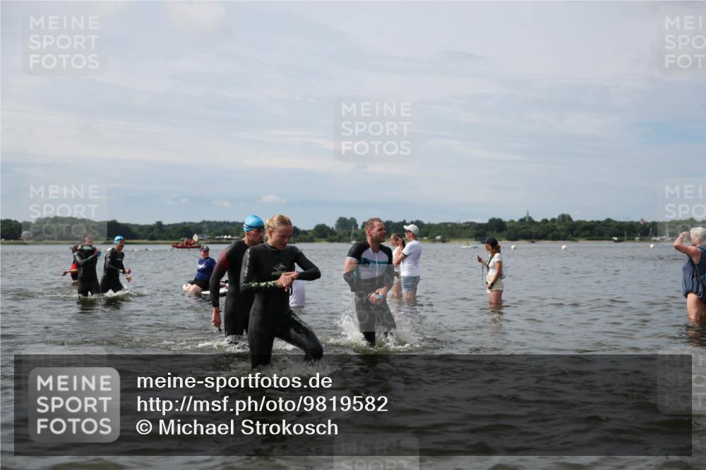 21.06.2026 - Viking Triathlon Michael Strokosch http://msf.ph/oto/9819582 21.06.2026 10:46:09 Schwimmen 91, 107, 322, 324, 403, 448, 494, 497, 510, 555, 563 meine-sportfotos.de