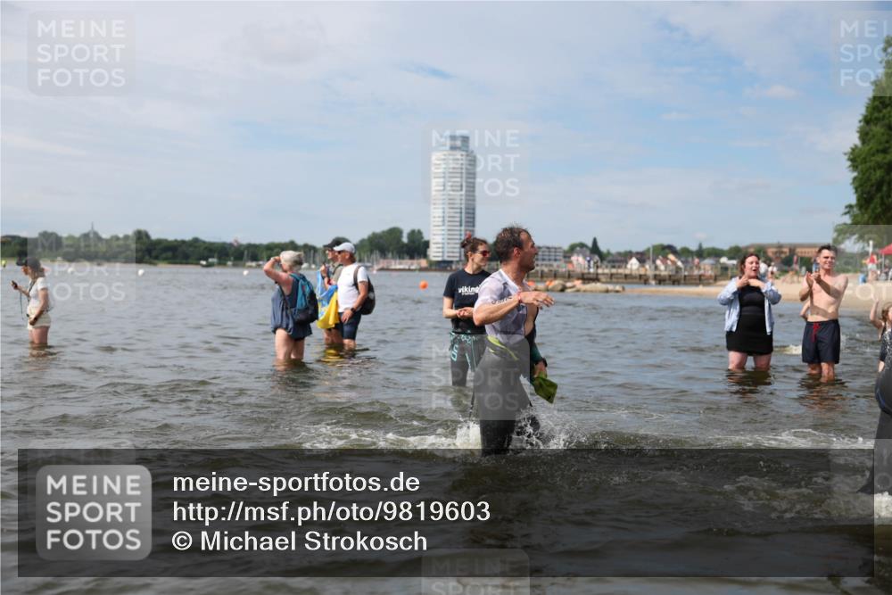21.06.2026 - Viking Triathlon Michael Strokosch http://msf.ph/oto/9819603 21.06.2026 10:46:21 Schwimmen 91, 156, 322, 324, 363, 388, 403, 414, 497, 555, 650, 654 meine-sportfotos.de