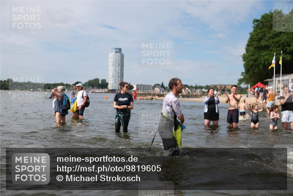 21.06.2026 - Viking Triathlon Michael Strokosch http://msf.ph/oto/9819605 21.06.2026 10:46:22 Schwimmen 91, 156, 260, 322, 324, 363, 388, 414, 497, 555, 650, 654 meine-sportfotos.de