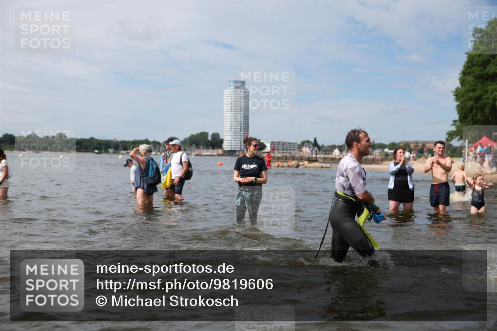 21.06.2026 - Viking Triathlon Michael Strokosch http://msf.ph/oto/9819606 21.06.2026 10:46:22 Schwimmen 91, 156, 260, 322, 324, 363, 388, 414, 497, 555, 650, 654 meine-sportfotos.de