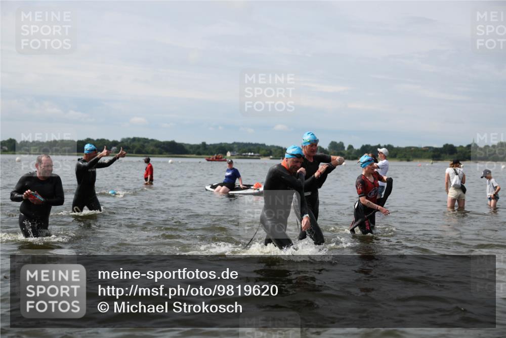 21.06.2026 - Viking Triathlon Michael Strokosch http://msf.ph/oto/9819620 21.06.2026 10:46:32 Schwimmen 156, 217, 260, 341, 358, 363, 388, 414, 443, 476, 650, 654, 670 meine-sportfotos.de