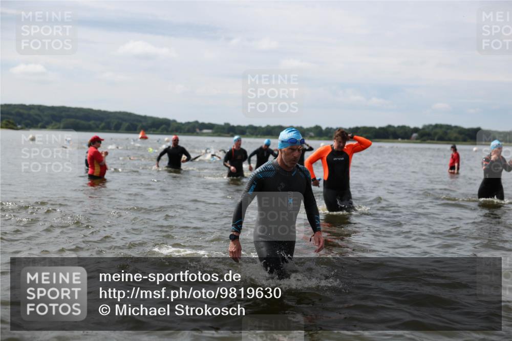 21.06.2026 - Viking Triathlon Michael Strokosch http://msf.ph/oto/9819630 21.06.2026 10:46:38 Schwimmen 156, 173, 217, 260, 341, 358, 363, 388, 414, 443, 476, 650, 670 meine-sportfotos.de