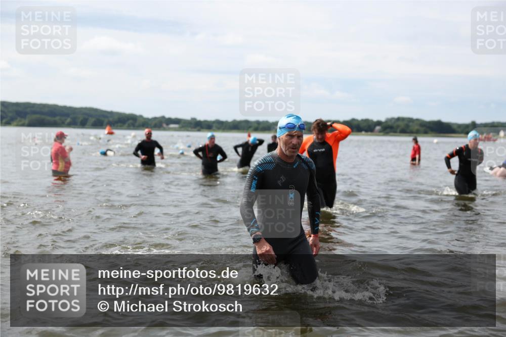 21.06.2026 - Viking Triathlon Michael Strokosch http://msf.ph/oto/9819632 21.06.2026 10:46:39 Schwimmen 156, 173, 217, 260, 341, 358, 363, 414, 443, 476, 650, 670 meine-sportfotos.de