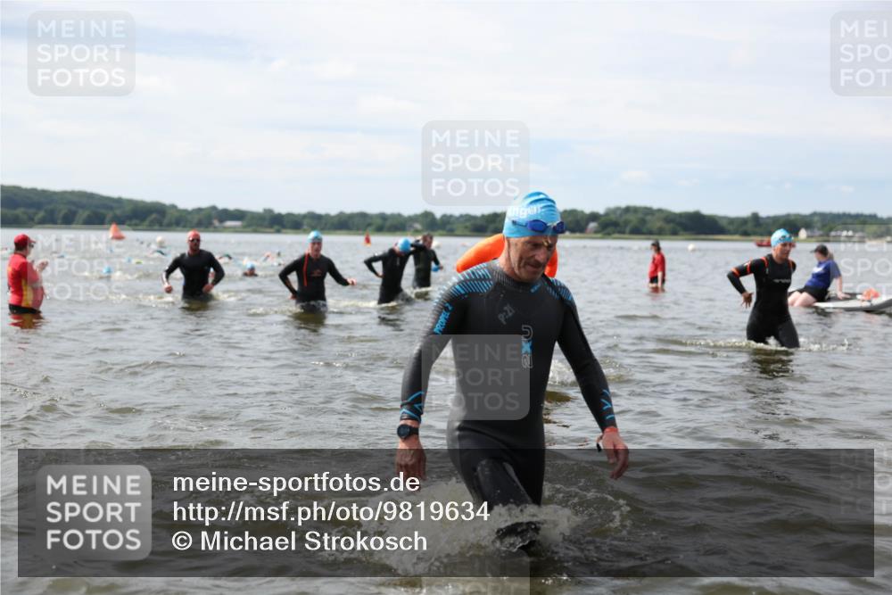 21.06.2026 - Viking Triathlon Michael Strokosch http://msf.ph/oto/9819634 21.06.2026 10:46:39 Schwimmen 156, 173, 217, 260, 341, 358, 363, 414, 443, 476, 650, 670 meine-sportfotos.de