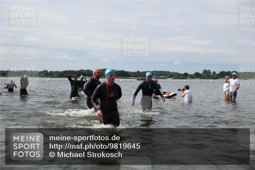 21.06.2026 - Viking Triathlon Michael Strokosch http://msf.ph/oto/9819645 21.06.2026 10:46:45 Schwimmen 168, 173, 217, 260, 282, 313, 341, 358, 414, 443, 476, 650, 670 meine-sportfotos.de