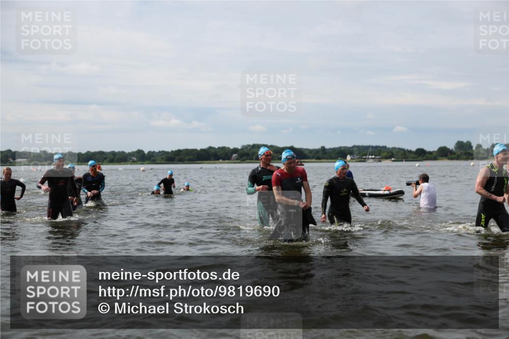 21.06.2026 - Viking Triathlon Michael Strokosch http://msf.ph/oto/9819690 21.06.2026 10:47:14 Schwimmen 116, 123, 155, 183, 212, 304, 317, 321, 352, 353, 458, 469, 571 meine-sportfotos.de