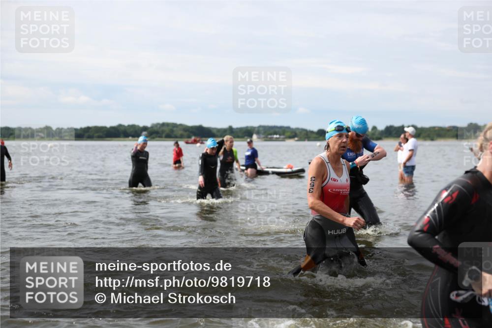 21.06.2026 - Viking Triathlon Michael Strokosch http://msf.ph/oto/9819718 21.06.2026 10:47:24 Schwimmen 56, 116, 123, 183, 212, 297, 304, 317, 352, 353, 469, 554, 571 meine-sportfotos.de