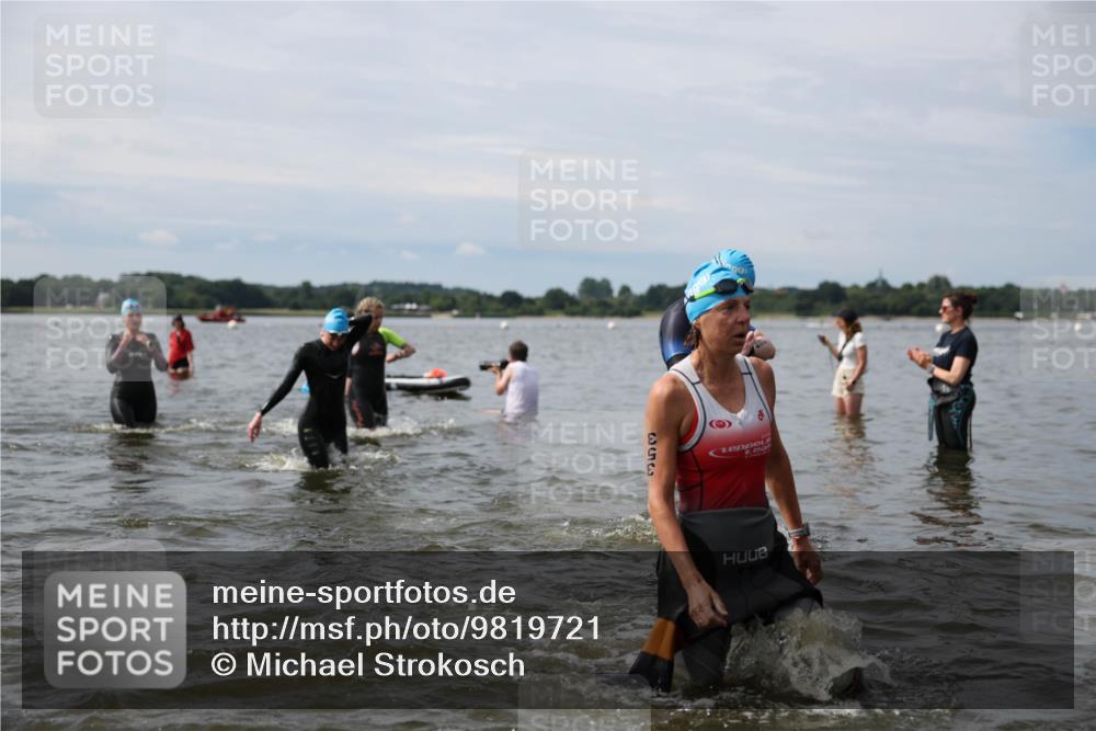 21.06.2026 - Viking Triathlon Michael Strokosch http://msf.ph/oto/9819721 21.06.2026 10:47:24 Schwimmen 56, 116, 123, 183, 212, 297, 304, 317, 352, 353, 469, 554, 571 meine-sportfotos.de