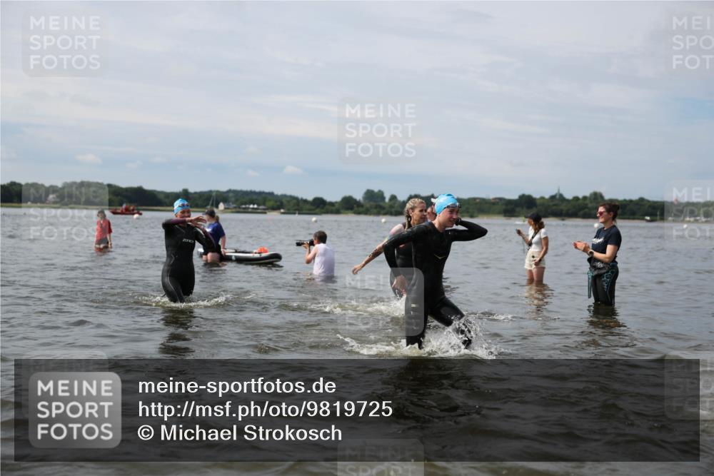 21.06.2026 - Viking Triathlon Michael Strokosch http://msf.ph/oto/9819725 21.06.2026 10:47:27 Schwimmen 56, 123, 183, 212, 297, 304, 317, 352, 353, 469, 554, 571 meine-sportfotos.de