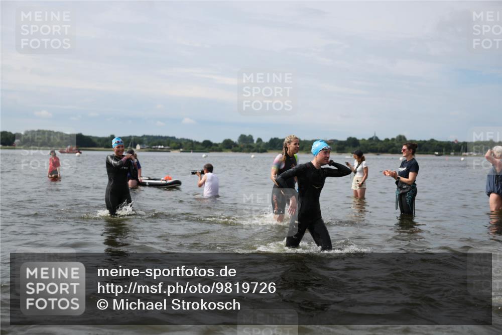 21.06.2026 - Viking Triathlon Michael Strokosch http://msf.ph/oto/9819726 21.06.2026 10:47:27 Schwimmen 56, 123, 183, 212, 297, 304, 317, 352, 353, 469, 554, 571 meine-sportfotos.de