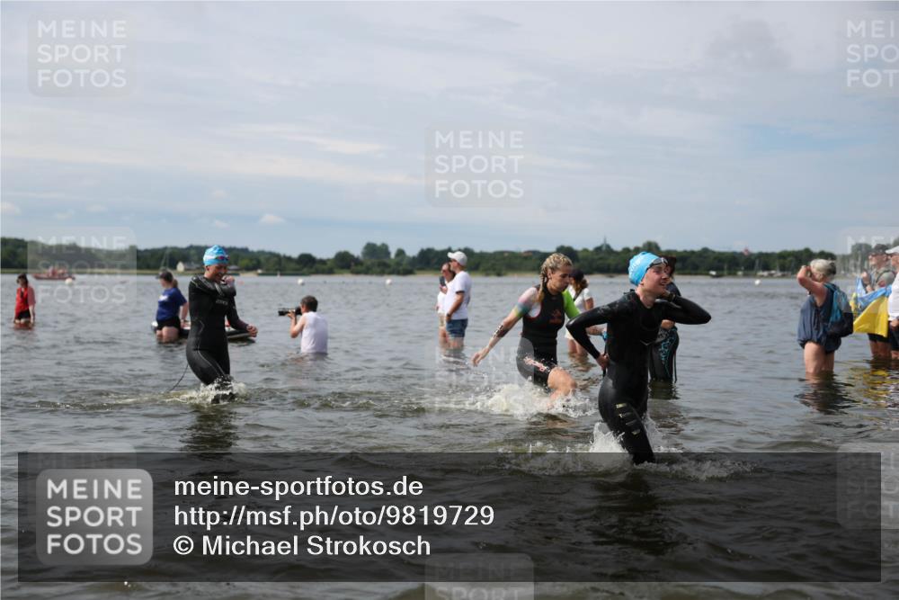 21.06.2026 - Viking Triathlon Michael Strokosch http://msf.ph/oto/9819729 21.06.2026 10:47:28 Schwimmen 56, 123, 183, 212, 297, 304, 317, 352, 353, 469, 554, 571, 574 meine-sportfotos.de