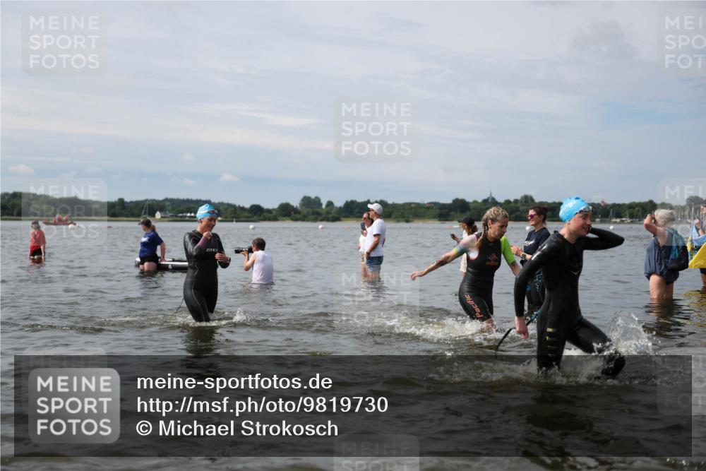 21.06.2026 - Viking Triathlon Michael Strokosch http://msf.ph/oto/9819730 21.06.2026 10:47:28 Schwimmen 56, 123, 183, 212, 297, 304, 317, 352, 353, 469, 554, 571, 574 meine-sportfotos.de