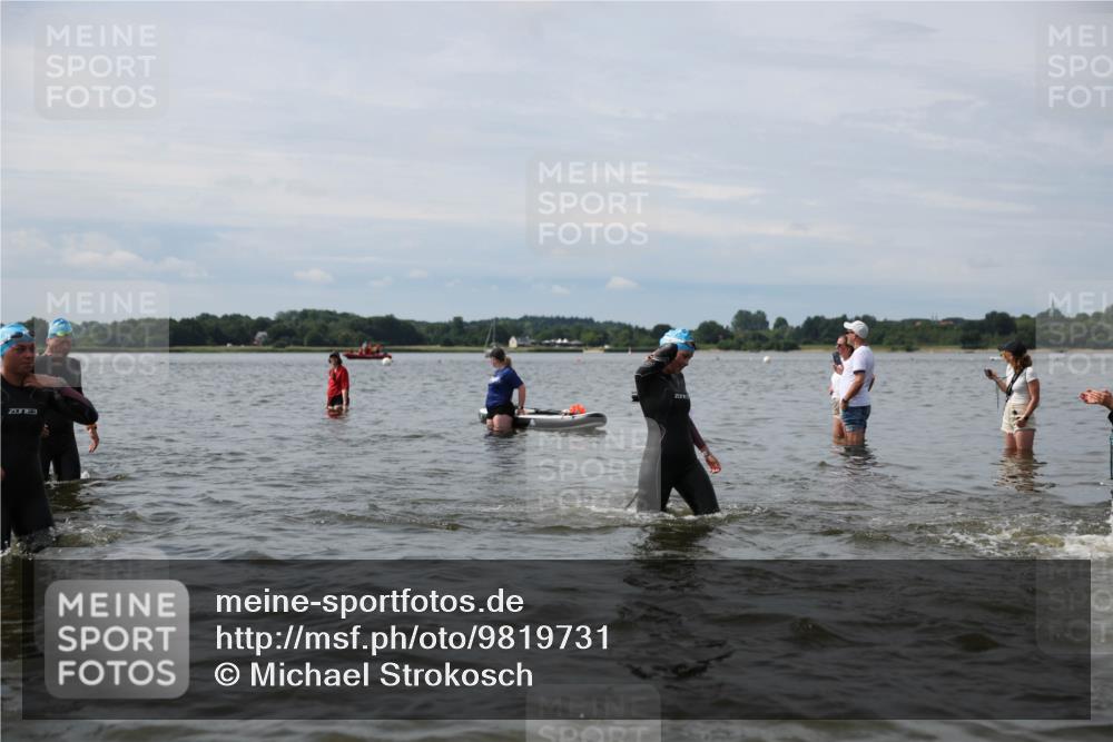 21.06.2026 - Viking Triathlon Michael Strokosch http://msf.ph/oto/9819731 21.06.2026 10:47:29 Schwimmen 56, 123, 183, 212, 297, 304, 317, 352, 353, 469, 554, 571, 574 meine-sportfotos.de