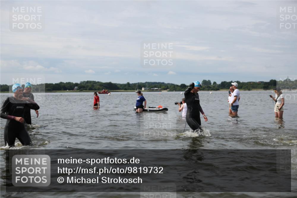 21.06.2026 - Viking Triathlon Michael Strokosch http://msf.ph/oto/9819732 21.06.2026 10:47:29 Schwimmen 56, 123, 183, 212, 297, 304, 317, 352, 353, 469, 554, 571, 574 meine-sportfotos.de