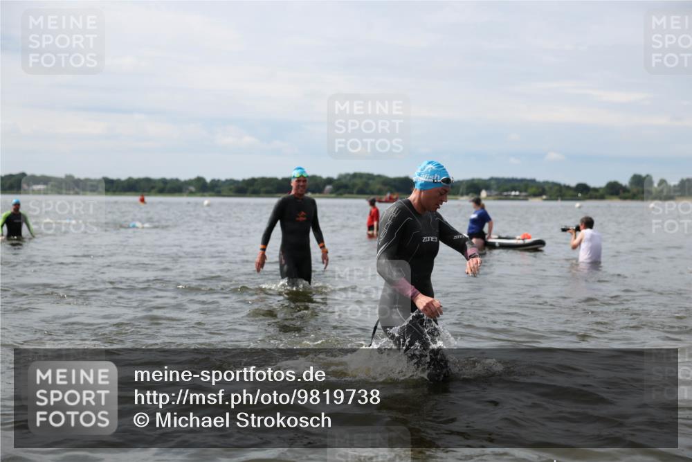 21.06.2026 - Viking Triathlon Michael Strokosch http://msf.ph/oto/9819738 21.06.2026 10:47:31 Schwimmen 56, 123, 183, 297, 304, 352, 353, 469, 554, 571, 574 meine-sportfotos.de