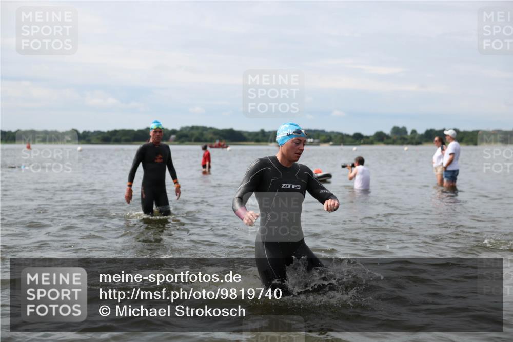 21.06.2026 - Viking Triathlon Michael Strokosch http://msf.ph/oto/9819740 21.06.2026 10:47:32 Schwimmen 56, 297, 304, 352, 353, 469, 554, 571, 574 meine-sportfotos.de