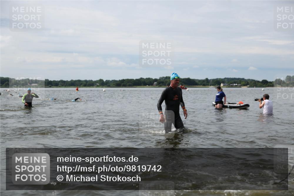 21.06.2026 - Viking Triathlon Michael Strokosch http://msf.ph/oto/9819742 21.06.2026 10:47:33 Schwimmen 56, 297, 304, 353, 469, 554, 571, 574 meine-sportfotos.de