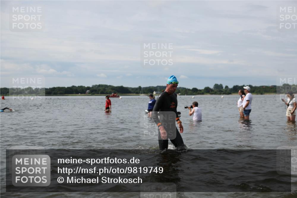 21.06.2026 - Viking Triathlon Michael Strokosch http://msf.ph/oto/9819749 21.06.2026 10:47:35 Schwimmen 56, 60, 297, 304, 469, 554, 571, 574 meine-sportfotos.de