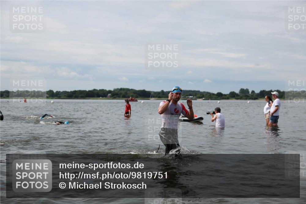 21.06.2026 - Viking Triathlon Michael Strokosch http://msf.ph/oto/9819751 21.06.2026 10:47:44 Schwimmen 56, 60, 297, 554, 574 meine-sportfotos.de