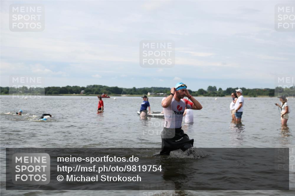 21.06.2026 - Viking Triathlon Michael Strokosch http://msf.ph/oto/9819754 21.06.2026 10:47:45 Schwimmen 56, 60, 297, 574 meine-sportfotos.de