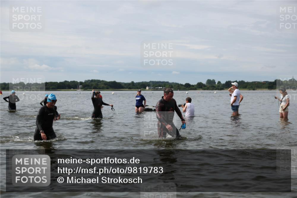 21.06.2026 - Viking Triathlon Michael Strokosch http://msf.ph/oto/9819783 21.06.2026 10:48:20 Schwimmen 101, 181, 185, 207, 209, 306, 495, 662 meine-sportfotos.de