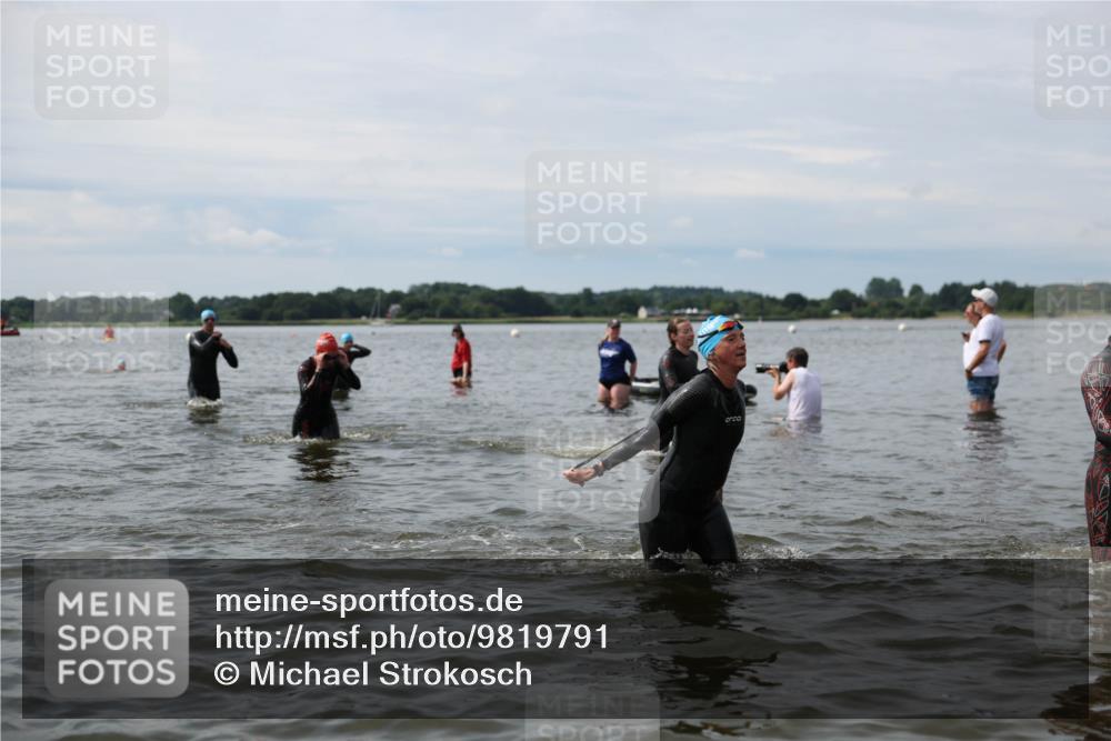 21.06.2026 - Viking Triathlon Michael Strokosch http://msf.ph/oto/9819791 21.06.2026 10:48:22 Schwimmen 101, 181, 185, 207, 209, 306, 495, 662 meine-sportfotos.de