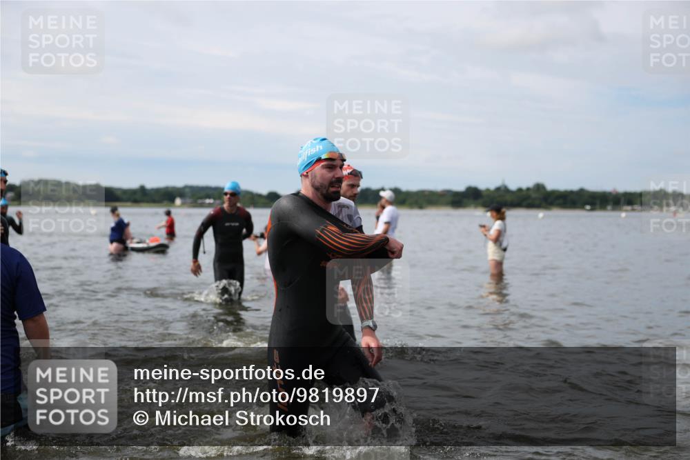 21.06.2026 - Viking Triathlon Michael Strokosch http://msf.ph/oto/9819897 21.06.2026 10:49:45 Schwimmen 75, 124, 178, 192, 206, 298, 523, 629, 639 meine-sportfotos.de