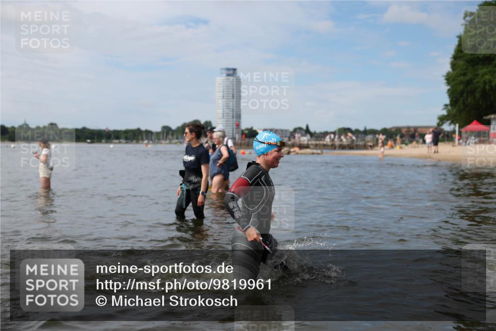 21.06.2026 - Viking Triathlon Michael Strokosch http://msf.ph/oto/9819961 21.06.2026 10:50:30 Schwimmen 57, 261, 295, 416 meine-sportfotos.de