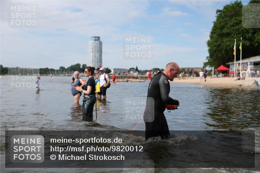 21.06.2026 - Viking Triathlon Michael Strokosch http://msf.ph/oto/9820012 21.06.2026 10:51:24 Schwimmen 335, 609, 628 meine-sportfotos.de