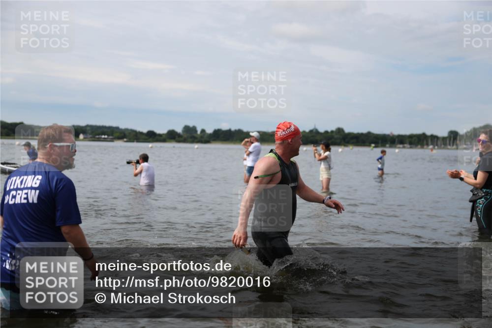 21.06.2026 - Viking Triathlon Michael Strokosch http://msf.ph/oto/9820016 21.06.2026 10:51:26 Schwimmen 335, 609, 628 meine-sportfotos.de