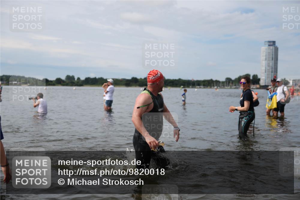 21.06.2026 - Viking Triathlon Michael Strokosch http://msf.ph/oto/9820018 21.06.2026 10:51:27 Schwimmen 335, 609, 628 meine-sportfotos.de