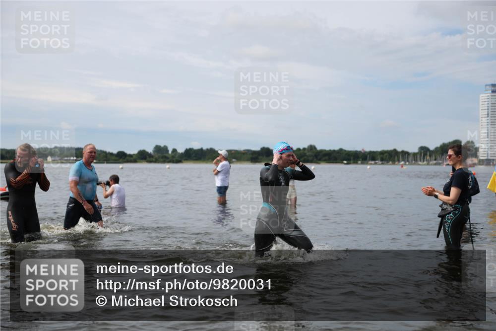 21.06.2026 - Viking Triathlon Michael Strokosch http://msf.ph/oto/9820031 21.06.2026 10:51:58 Schwimmen 40, 174, 252, 272, 362, 491, 512 meine-sportfotos.de