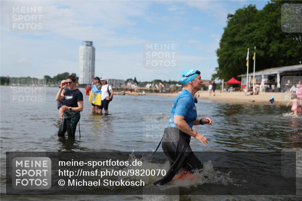 21.06.2026 - Viking Triathlon Michael Strokosch http://msf.ph/oto/9820070 21.06.2026 10:52:14 Schwimmen 40, 222, 272, 491 meine-sportfotos.de
