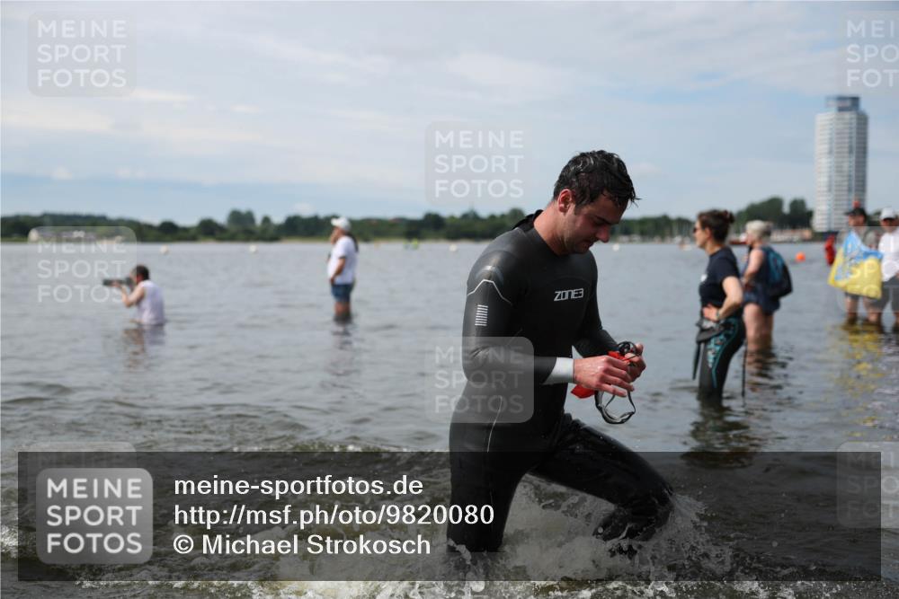 21.06.2026 - Viking Triathlon Michael Strokosch http://msf.ph/oto/9820080 21.06.2026 10:52:32 Schwimmen 624 meine-sportfotos.de