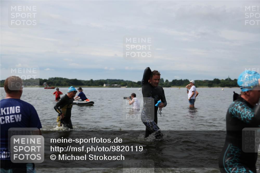 21.06.2026 - Viking Triathlon Michael Strokosch http://msf.ph/oto/9820119 21.06.2026 10:53:07 Schwimmen 92, 133, 307, 433, 471, 532, 564, 622, 661 meine-sportfotos.de