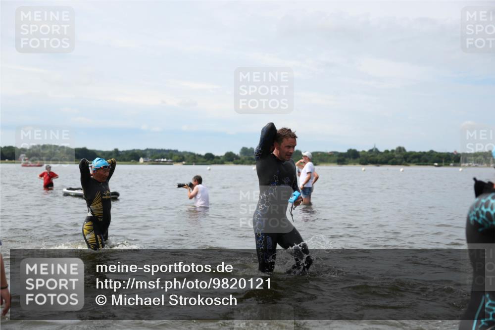 21.06.2026 - Viking Triathlon Michael Strokosch http://msf.ph/oto/9820121 21.06.2026 10:53:07 Schwimmen 92, 133, 307, 433, 471, 532, 564, 622, 661 meine-sportfotos.de