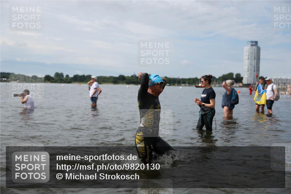 21.06.2026 - Viking Triathlon Michael Strokosch http://msf.ph/oto/9820130 21.06.2026 10:53:11 Schwimmen 92, 133, 283, 307, 433, 471, 564, 622, 661 meine-sportfotos.de