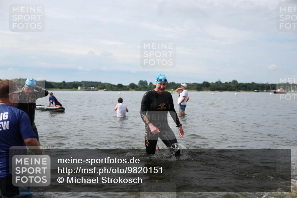21.06.2026 - Viking Triathlon Michael Strokosch http://msf.ph/oto/9820151 21.06.2026 10:53:31 Schwimmen 59, 92, 182, 283, 365, 375, 538, 607 meine-sportfotos.de
