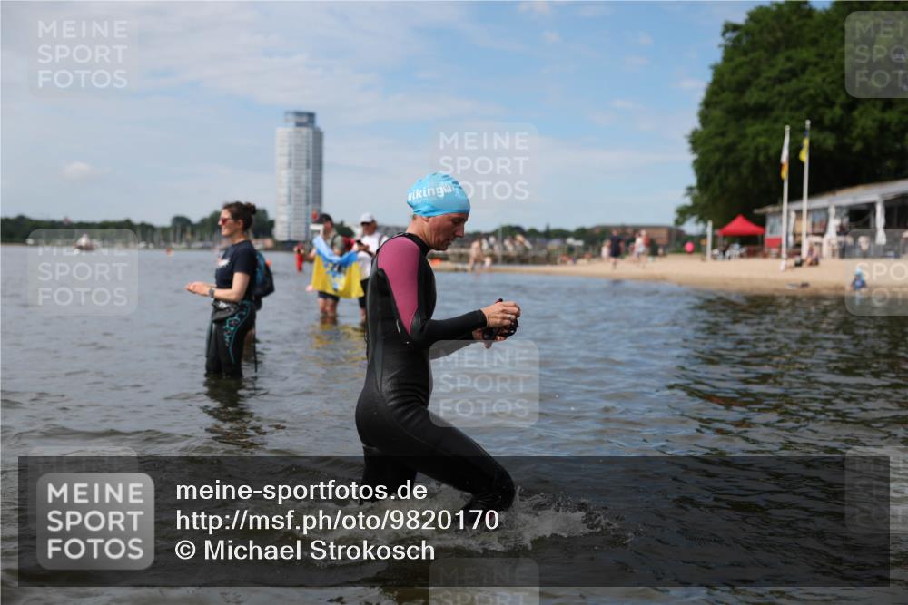 21.06.2026 - Viking Triathlon Michael Strokosch http://msf.ph/oto/9820170 21.06.2026 10:53:43 Schwimmen 97, 182, 203, 257, 365, 390, 515, 538, 607 meine-sportfotos.de